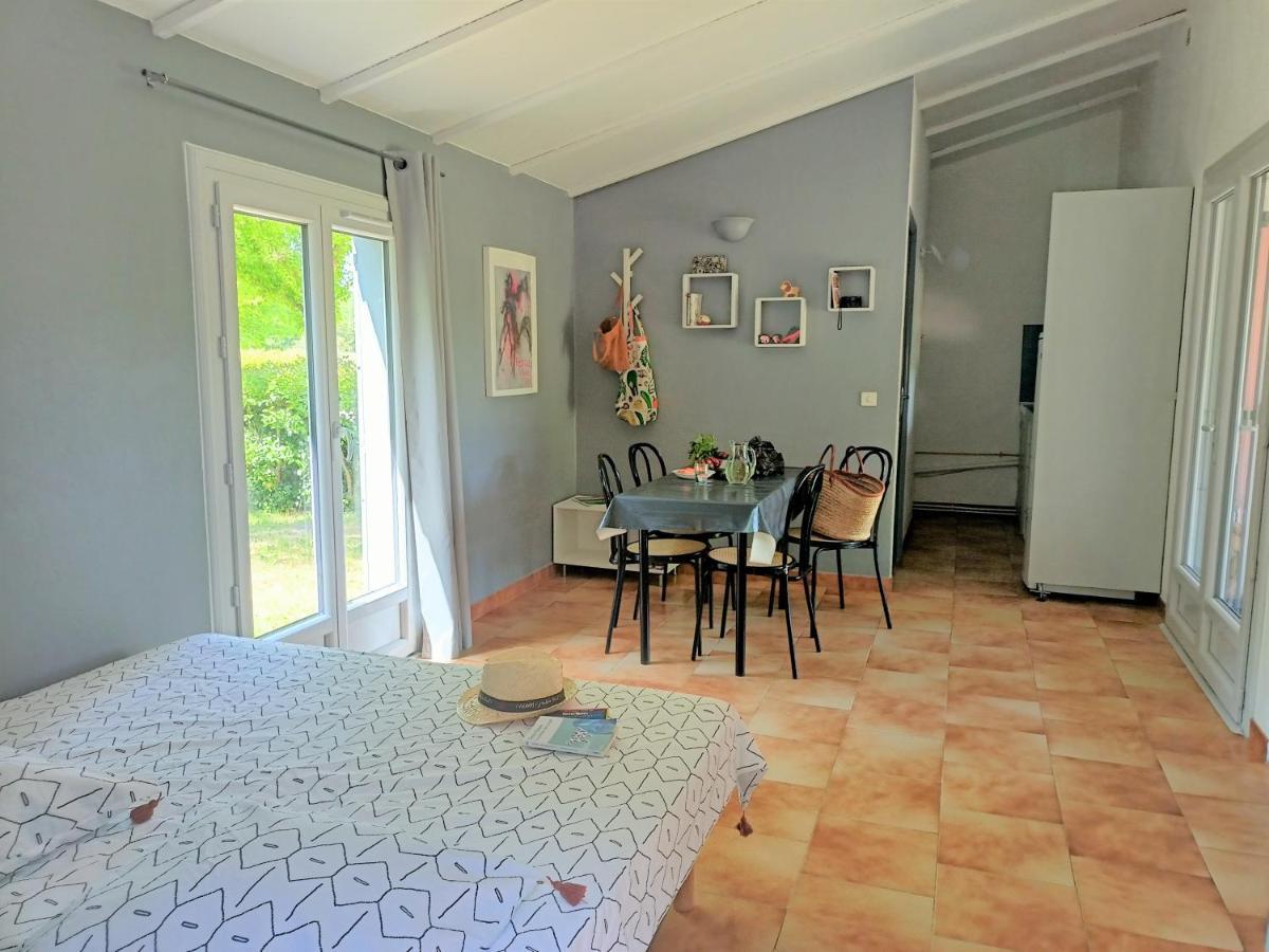 Domaine Le Moulin Neuf Hotel Saint Quentin la Poterie Bagian luar foto