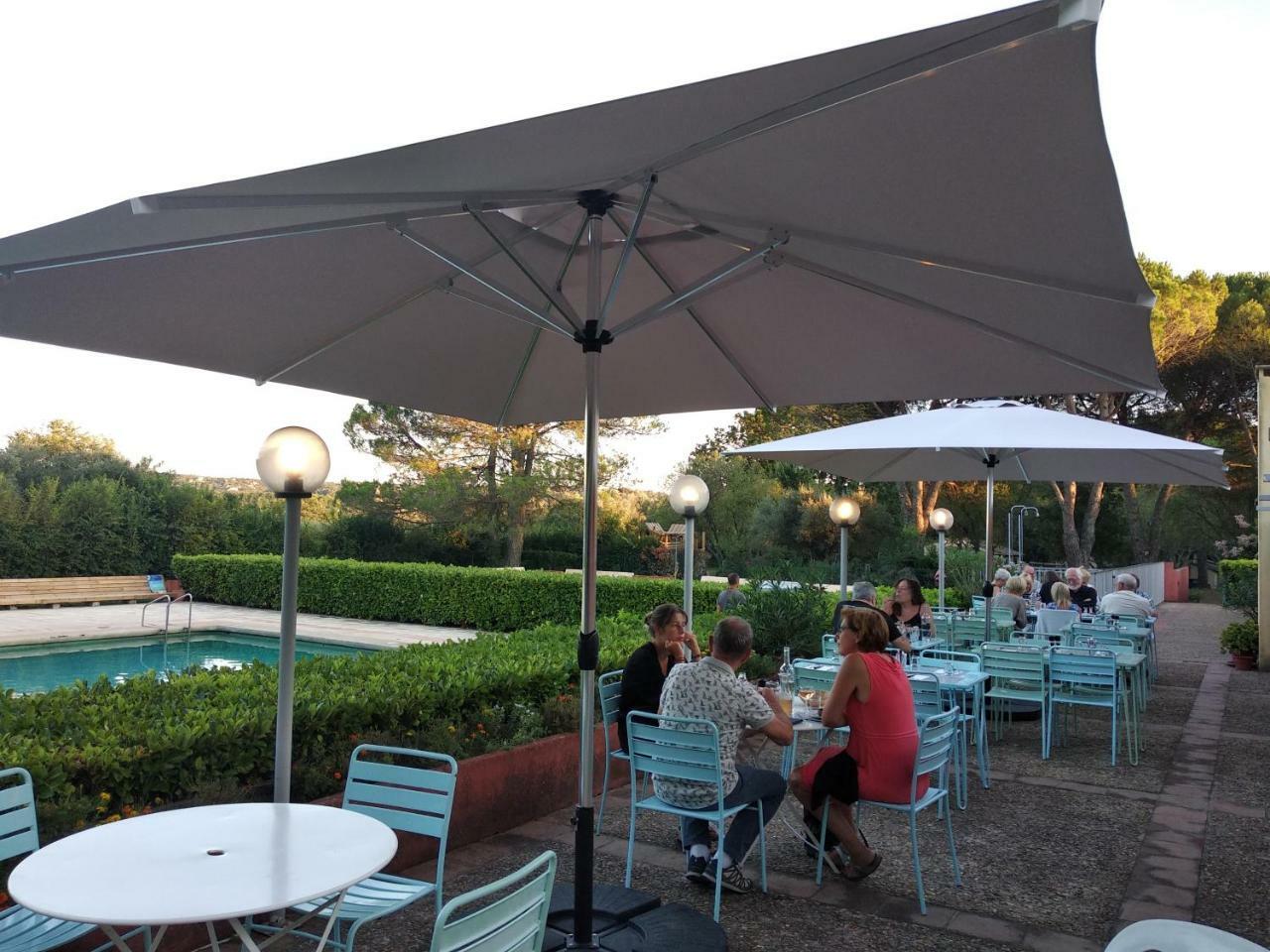 Domaine Le Moulin Neuf Hotel Saint Quentin la Poterie Bagian luar foto